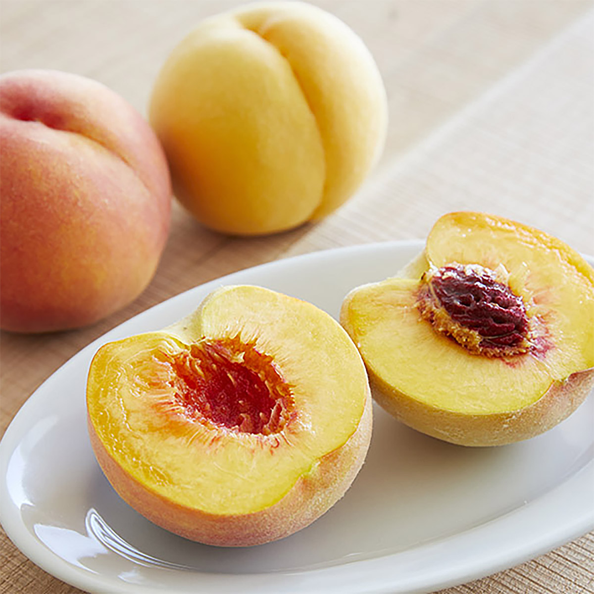 山形産 黄色い桃(有袋・無袋)2kg(5～10玉)[柔らかくなる桃] 【