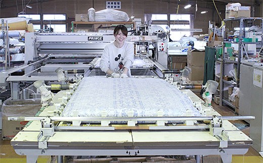 【備長炭入り】ロイヤルゴールドラベル ダウン93％羽毛布