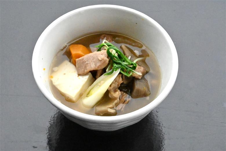 米沢牛 塩ホルモン 煮込み 230g×3個 計690g モツ煮込み レトルト パウチ 常温配送