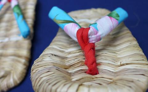 おえ草履　森茂八商店