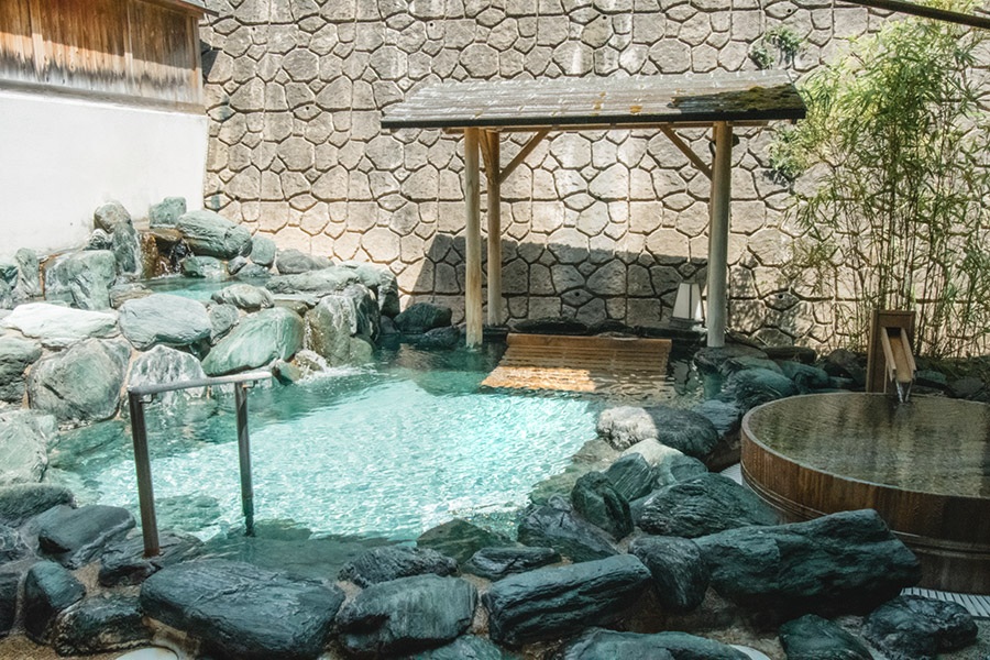 【令和7年産 コシヒカリ(精米) 10kg×奥湯野浜温泉 龍の湯】 旬の特産品と宿泊利用券セット