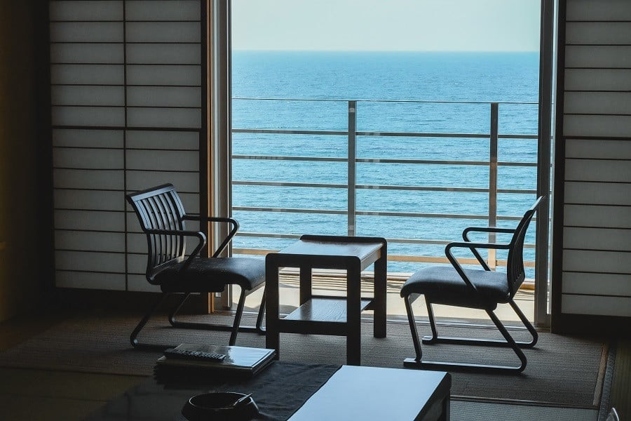 【令和7年産 コシヒカリ (精米) 10kg×由良温泉 ホテル八乙女】旬の特産品と宿泊利用券セット