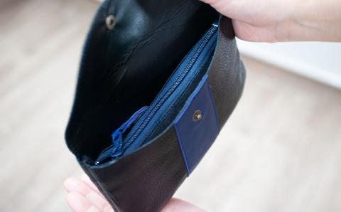 天然本革使用！牛革　便利ポーチ（青）