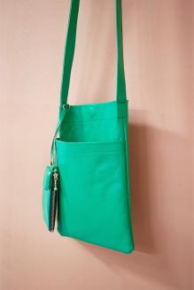 子ヤギ革ポシェット・ライトグリーン（小銭入れ付き）