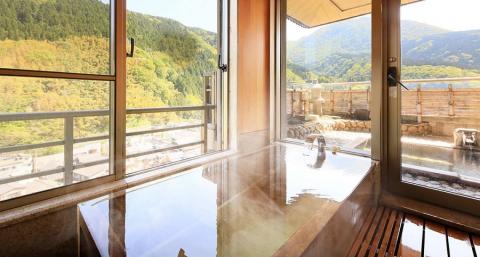 【食と温泉のこだわり】 二名様　特別宿泊券 山形県 鶴岡市  あつみ温泉　萬国屋