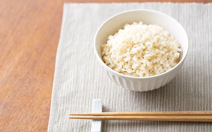 【令和8年産先行予約】特別栽培米はえぬき 玄米 30kg(30kg×1袋)　山形県鶴岡市 佐藤農園