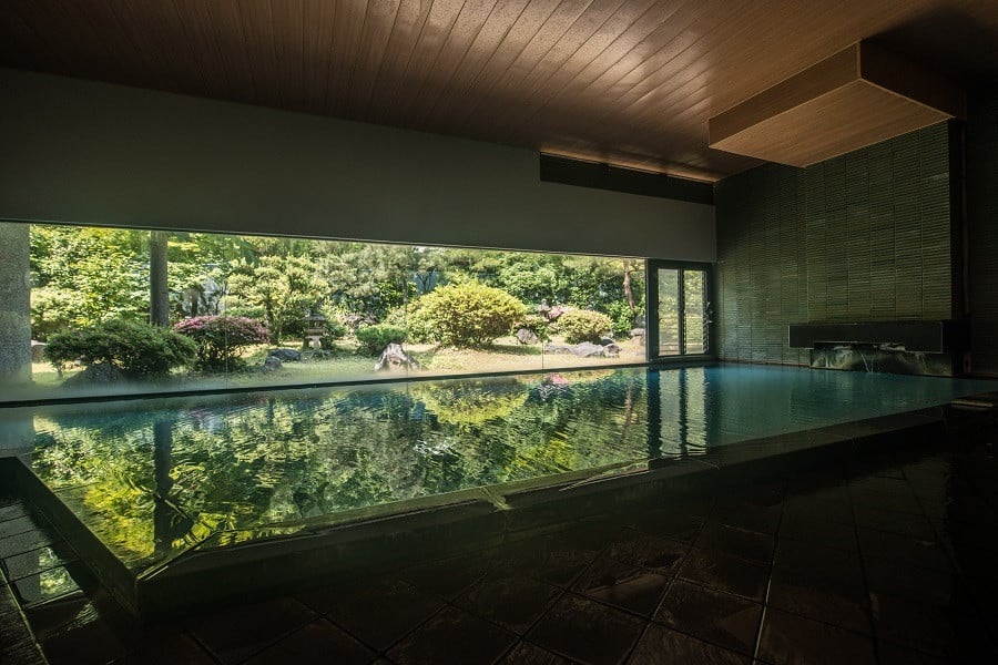 【令和7年産 コシヒカリ (精米) 10kg×高見屋別邸 久遠】旬の特産品と宿泊利用券セット