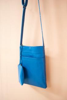 子ヤギ革ポシェット・スカイブルー（小銭入れ付き）