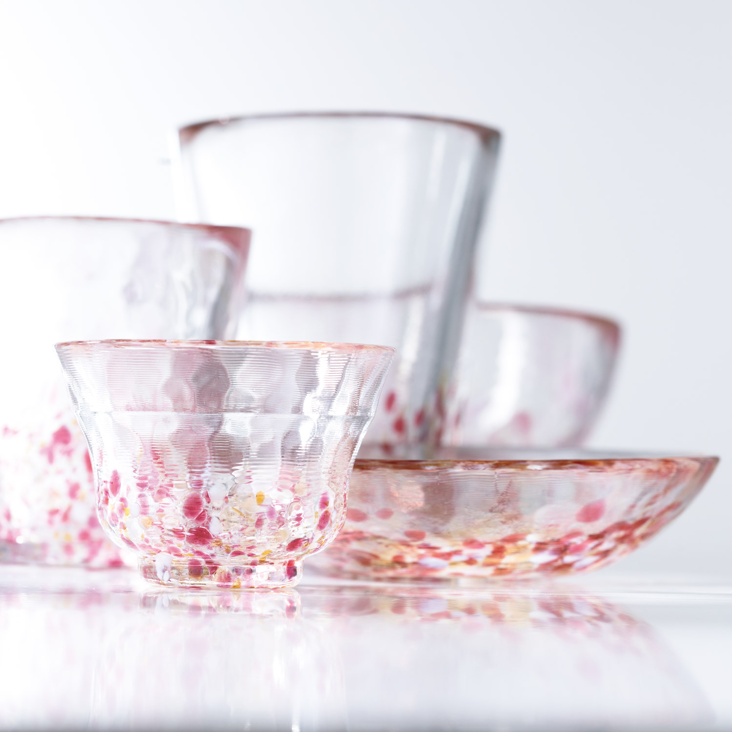 虹のスキャット【すもも】タンブラー小（Φ7.3cm×高さ8cm）　松ヶ岡ガラス工業 すもも タンブラー小