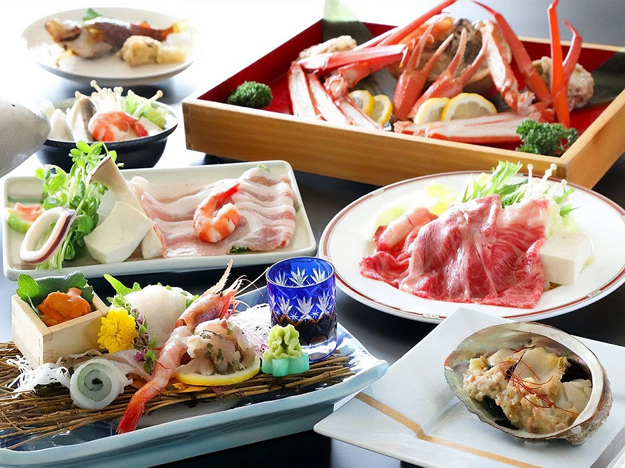 【令和7年産 コシヒカリ(精米) 10kg×愉海亭みやじま】 旬の特産品と宿泊利用券セット