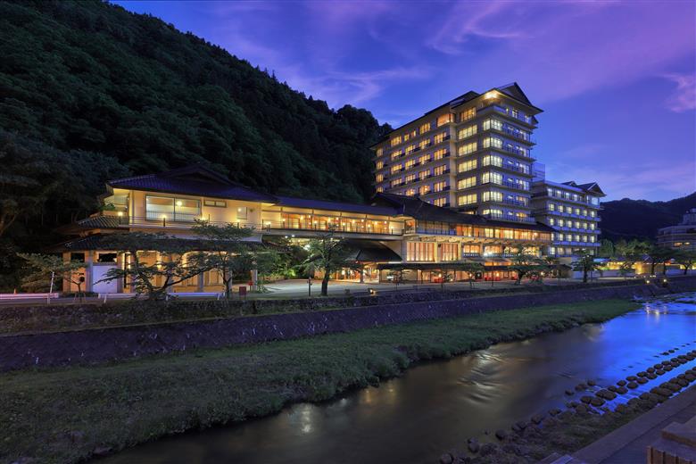 【食と温泉のこだわり】 二名様　特別宿泊券 山形県 鶴岡市  あつみ温泉　萬国屋