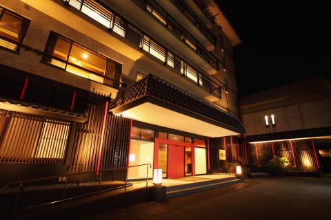 【食と温泉のこだわり】 二名様　特別宿泊券 山形県 鶴岡市   あつみ温泉　高見屋別邸　久遠