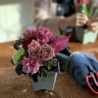 SL0235　【毎月届く】季節を感じるフラワーアレンジ12