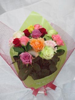 SA1257　鳥海山麓の澄んだ水と空気が育んだ　バラの花束（小）