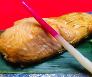 SA0139　湊町酒田の老舗料亭　香梅咲(かめざき)　キングサーモン味噌粕漬