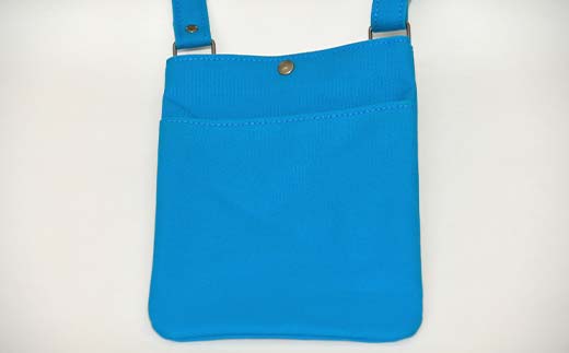 帆布 スマホショルダーバック 前ポケット付 ブルー （8号帆布） かしわや鞄店 F3S-2471