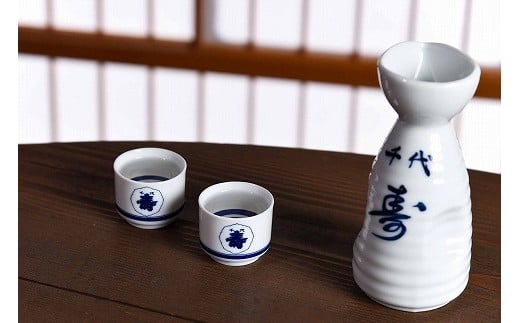 山形の地酒と白ワイン 飲み比べセット ＜特別純米酒 出羽の里・月山山麓シャルドネヴィンテージ＞（720ml×2本）　  016-E-CK009