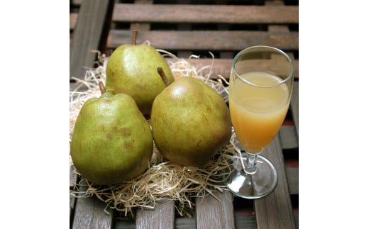 《非濃縮還元》果汁100％ 濃厚 ラ・フランス ジュース （720ml×3本）「西洋美人」　012-G-MM043 720ml×3本