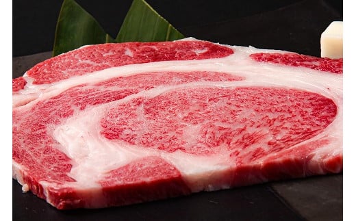 山形牛 リブロースステーキ 300g 《焼いた後の脂で作る炒飯は絶品！山形牛の旨味を余すことなくお楽しみください！》／ 牛肉 黒毛和牛 お取り寄せ 厳選 ステーキ 焼肉 焼き肉 国産 霜降り 冷凍 1枚 300グラム  高級 人気 東北 山形県寒河江市　022-D-YL016