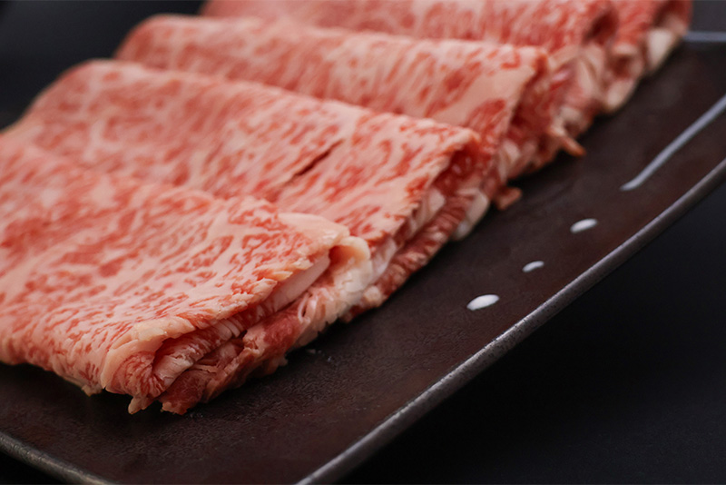 【45営業日以内配送】幸せを運ぶ牛《幸生牛》希少牛 ロースすき焼き用 1kg（500g×2パック） 043-D-YL037 1kg（500g×2パック）