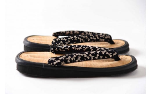 【Mサイズ】山形伝統 手編み 竹皮草履（男性用・外履き）「竹粋-CHIKUSUI-とんぼ」　024-H-KZ008-M Ｍサイズ（23～24.5cm）