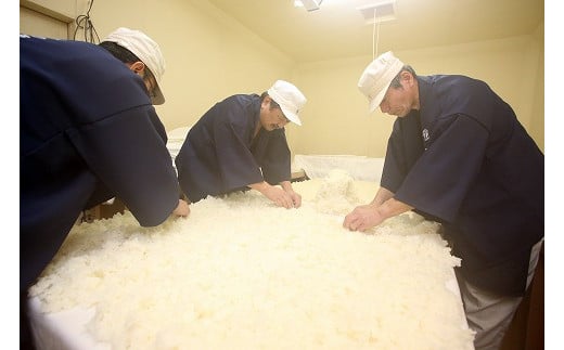 【山形の地酒】 日本酒 一升瓶６本 飲み比べセット （1.8L×6本）　037-E-MJ004