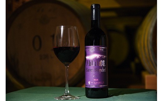 月山山麓 赤・白 ワイン ＜シャルドネヴィンテージ・バレルブレンディッド＞（720ml×2本）《山形県産ぶどう100％》　018-E-CK012