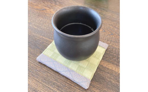 【どれが届くかお楽しみ！】畳職人謹製 プチ畳 おまかせ 4枚セット ／ ハンドメイド 和雑貨 和小物 インテリア ナチュラル ミニチュア おしゃれ 日用品 工芸品 デスク オフィス 可愛い かわいい おしゃれ 小さい コースター ぬくもり 自然 人気 お取り寄せ 日本 東北 山形 　012-H-KG001