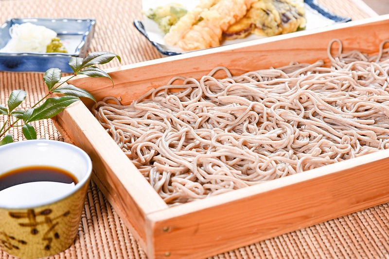 製麺所こだわりの 特選うどんと田舎そばセット（乾麺） 計17束（34人前） 大沼製麺所 【 お取り寄せ 備蓄 小分け 個包装 常温 保存 便利 ご当地 グルメ 土産 特産 名物 饂飩 蕎麦 小沢部 東北 山形県 釜揚げ 煮込み ざるうどん かけうどん ざるそば もりそば かけそば 】　010-F-ON015