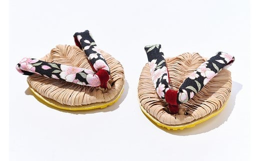 【織田信長も愛用】整体師監修 手編み 足半草履（あしなかぞうり）・女性用「桜（さくら）」　024-H-KZ017