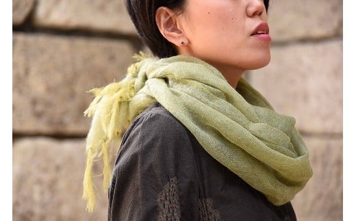 セレブを魅了する【極細モヘヤ糸】 フーガ大判ストール（イエロー）　090-H-SS027-Y イエロー