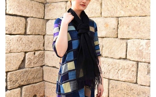 セレブを魅了する【極細モヘヤ糸】 フーガ大判ストール（ブラック）　090-H-SS029-BK ブラック