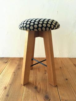 キノコスツール (ドット) 1脚 山形県 東根市 hi051-020