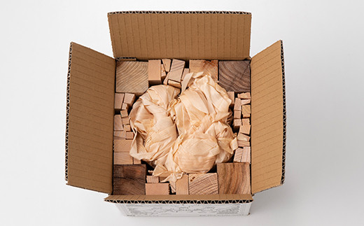 《火のごちそう FIREWOOD MIX》 薪 ミニサイズ 約2～3kg 『(有)遠