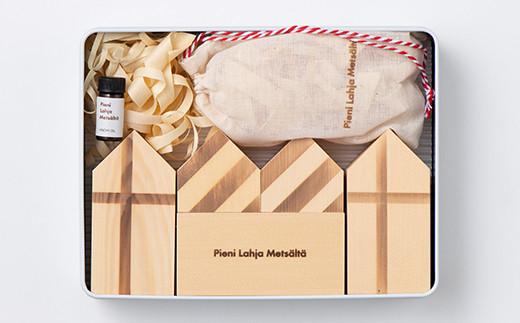 《森のおすそわけ Pieni Lahja Metsalta (ストライプ赤缶)》 『(有