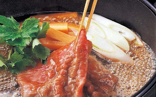 米沢牛 モモ すき焼き用 700g 牛肉 ブランド牛 山形県 南陽市