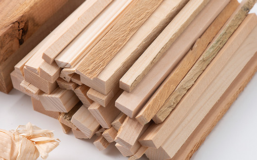 《火のごちそう FIREWOOD MIX》 薪 ミニサイズ 約2～3kg 『(有)遠