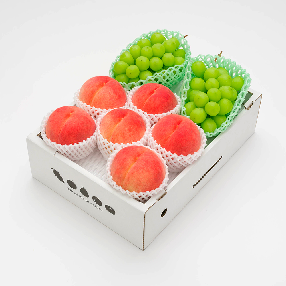 《先行予約》白桃 シャインマスカット 秀品 詰め合わせ 計2kg 2026年産 令和8年産 山形県産 もも ぶどう 果物 フルーツ ギフト 贈答 セット 組み合わせ ※沖縄・離島への配送不可 ns-fshsx2