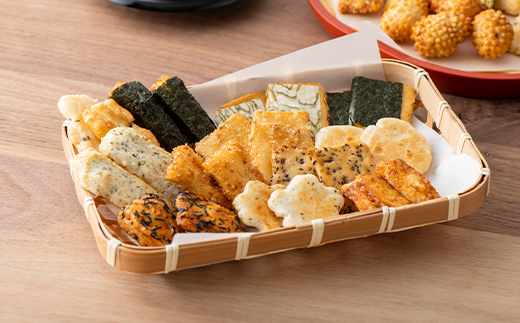 《両国 東あられ》 甑 詰合せ 24袋入 おかき あられ お茶漬け おつまみ お菓子 素朴 おやつ F4A-0318