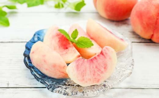 2026年先行予約 【定期便 3回】秋からの人気フルーツ定期便(1) 白桃 シャインマスカット ぶどう 葡萄 ラ・フランス 梨 洋梨 果物 フルーツ 山形県 中山町 F4A-0447