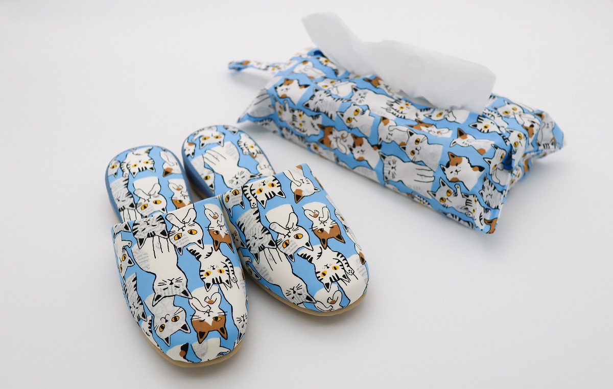 【Sサイズ・ブルー】かわいい猫柄のスリッパ♪ にゃんセット（スリッパ1足、ティッシュカバー1枚セット）