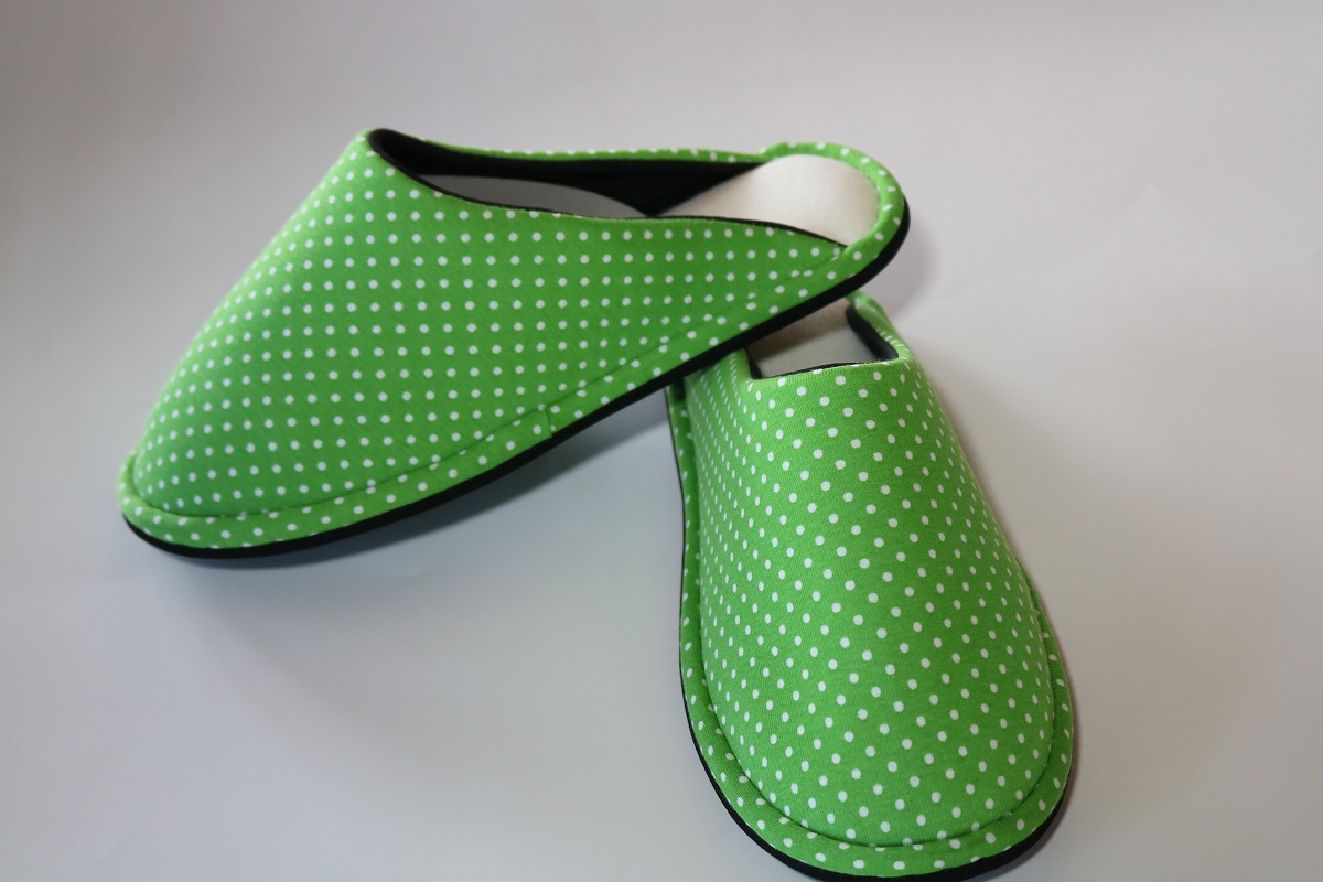 ☆グリーン・Mサイズ☆ ソフトスリッパ １足【軽くてやわらか】