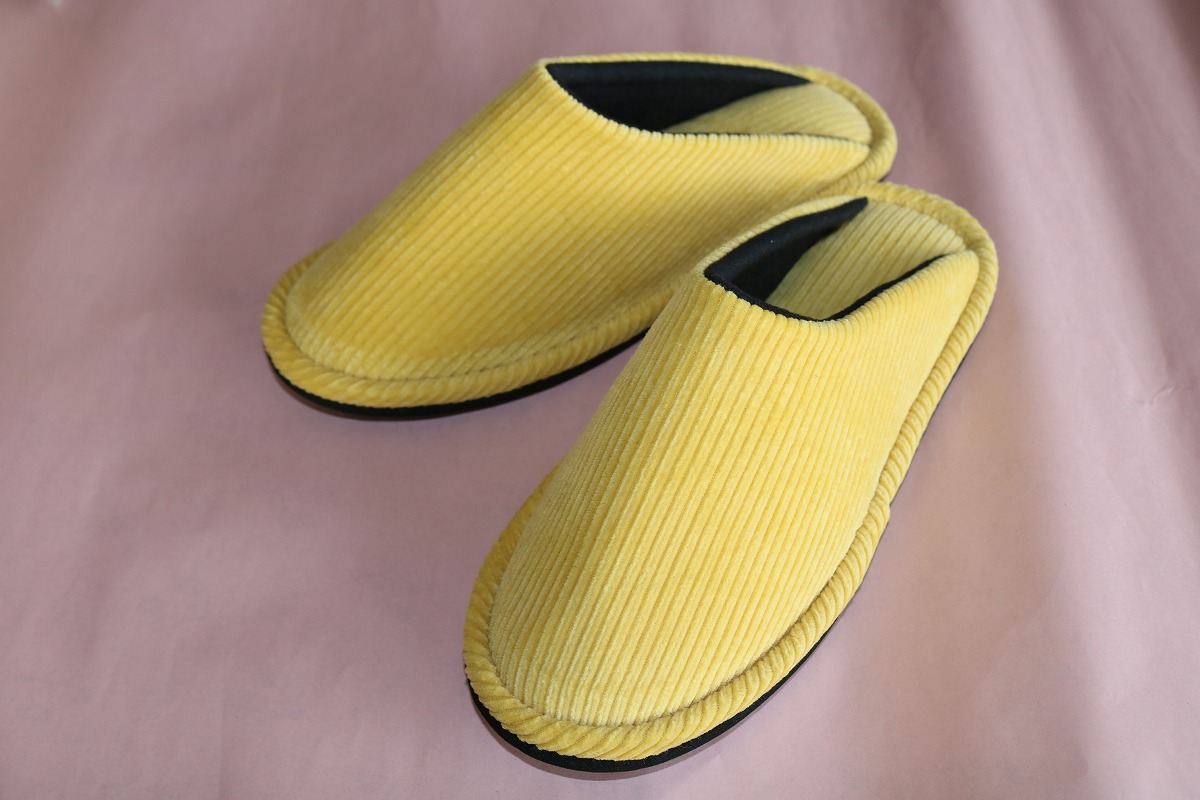 ☆黄色・Lサイズ☆【軽くてやわらか】コールテンソフトスリッパ