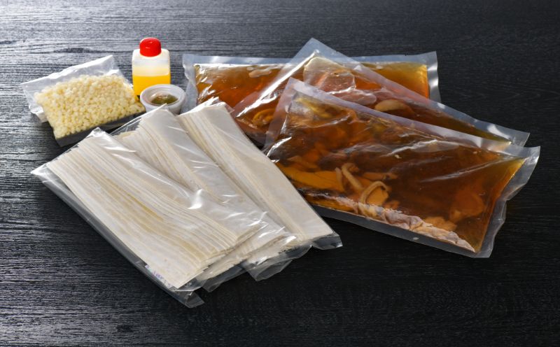 まる梅【謹製】かほく谷地の冷たい肉帯麺（うどん） 生帯麺（約150g）×3人前セット！