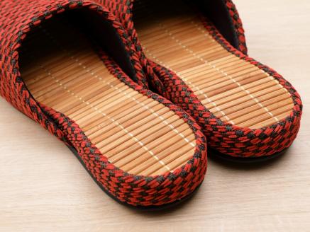 「かぐや姫」スリッパ（赤+ベージュの２足セット）