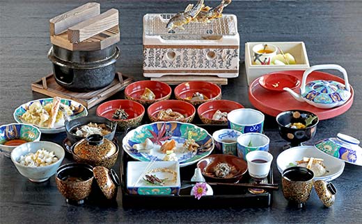 FYN6-216 山菜料理の宿 出羽屋 食事・宿泊で利用できる ご利用券 50,000円(1,000円券×50枚) 食事券 宿泊券 感謝券 クーポン 国内 旅行 トラベル 食べる 泊まる 観光 温泉 ホテル 旅館 山菜 料理 食事 山形県 西川町 月山