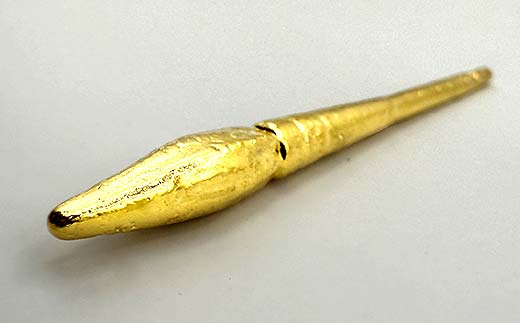 FYN5-002 西川町 工芸品 純金(K24) 月山筆 9.2g 純金 金金 金 24金 K24 K ゴールド 日本製 ハンドメイド 手作り 置物 オブジェ 貴金属 ジュエリー 贈答 贈り物 ギフト 記念日 誕生日 プレゼント X線分析検査証明書付 山形県 月山