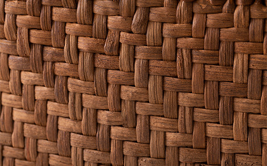 FYN9-835 ≪ご好評につき6ヶ月以上待ち≫ 山形県西川町 大井沢産 山葡萄籠 山ぶどうのつるカゴ バック小（約縦 18cm×横 26cm×まち 10cm 取っ手 12cm） 蔓籠 手作り 職人 やまぶどう 国産 月山 民芸品 伝統工芸品