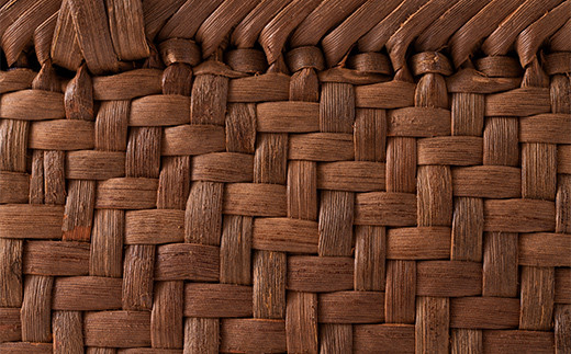 FYN9-839 ≪ご好評につき1年以上待ち≫ 山形県西川町 大井沢産 山葡萄籠 山ぶどうのつるカゴ バック中 内布付 （約縦 21cm×横 30cm×まち 10cm 取っ手 13cm）蔓籠 手作り 職人 やまぶどう 国産 月山 民芸品 伝統工芸品