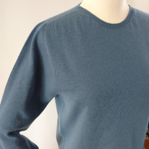 カシミヤレディースセーターエポーレット　Lサイズ（はなだいろ）